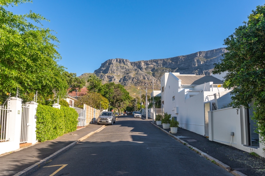 To Let 2 Bedroom Property for Rent in Oranjezicht Western Cape